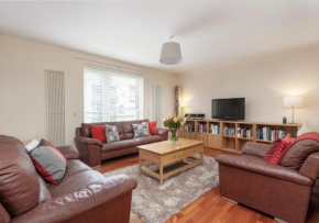Отель The Holyrood Road Residence  Эдинбург